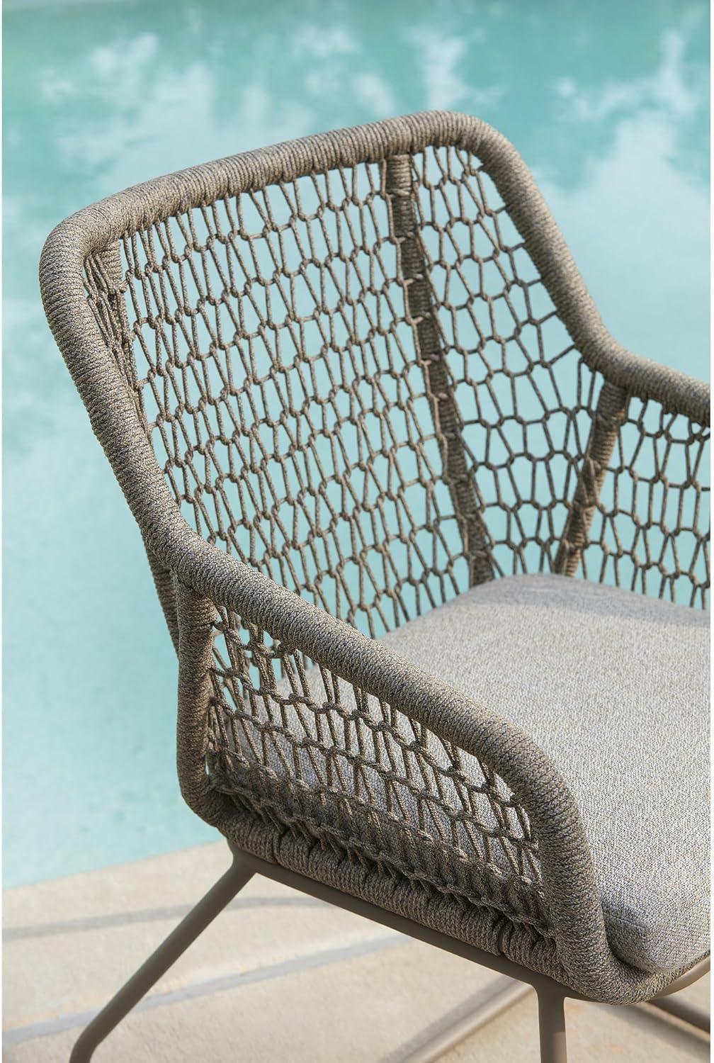 Contemporary Outdoor Dining Table and Chairs Set with Rope Design, Cushioned Patio Furniture with Aluminum Frame for Garden, Patio, Deck & Outdoor Dining